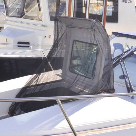 Mosquito net for companionway hatch