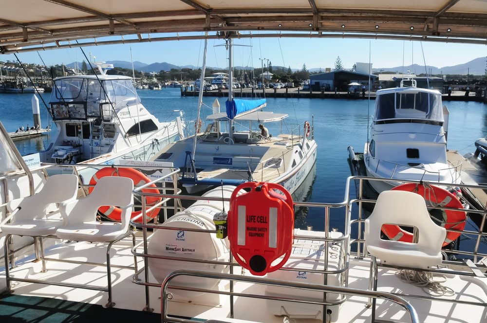 Life Cell The Yachtsman Emergency Pod Grab Case Flotation Device for 2-4 People - Orange - PROTEUS MARINE STORE