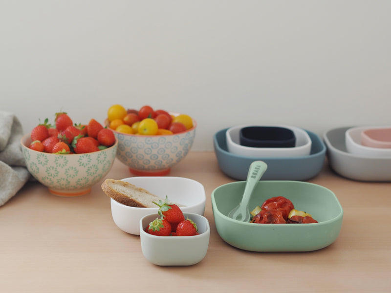 Béaba Set of 3 Silicone Bowls (Sage green/Cotton/Misty green)
