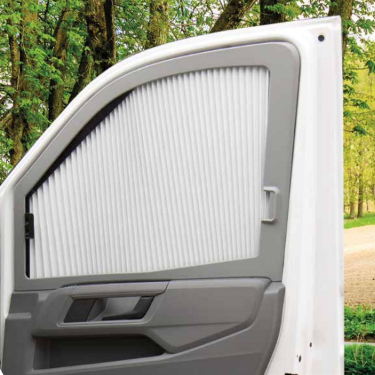REMIfront IV Right Blinds for Mercedes Sprinter No Handle 2019-2024